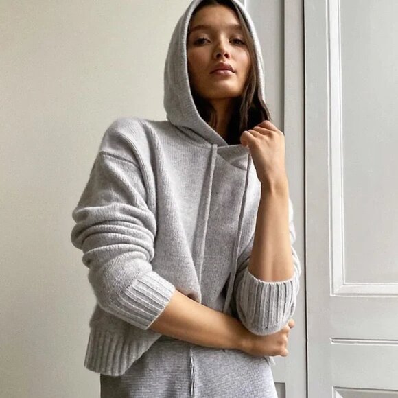 Aritzia The Group by Babaton Luxe Cashmere Hoodie Sweater Grey Size Small - Picture 2 of 9